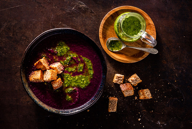 Paarse Bataat Rodekool soep (vegan)